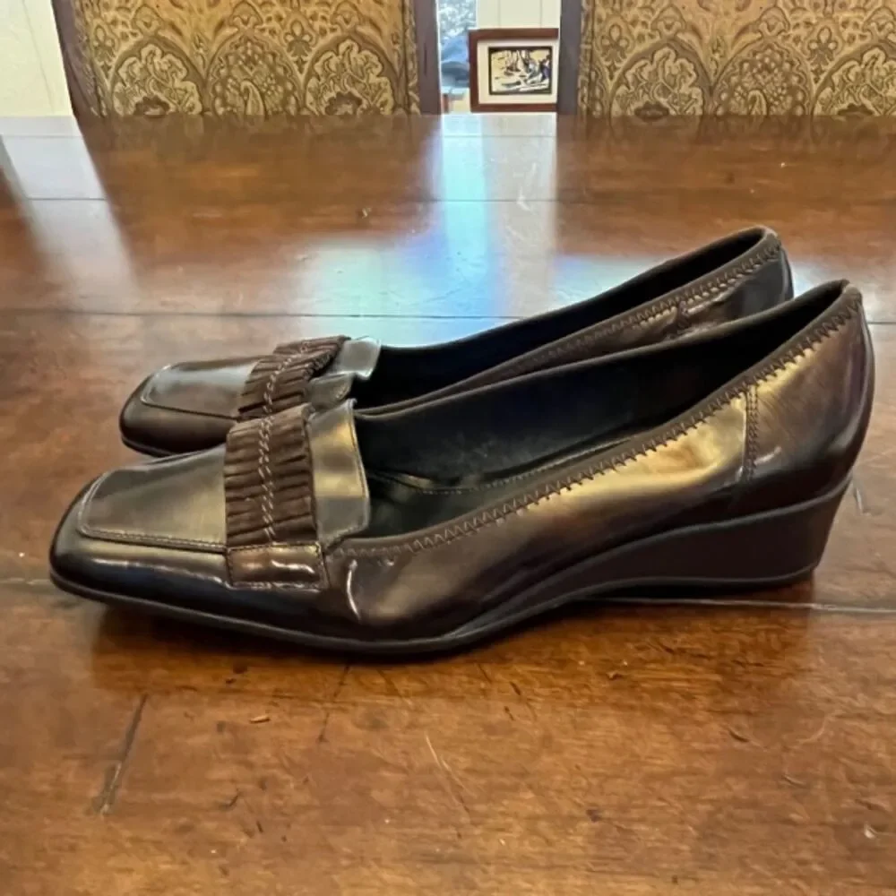 Sesto Meucci Women's Brown Metallic Wedge Heels Slip On Size 7.5‎